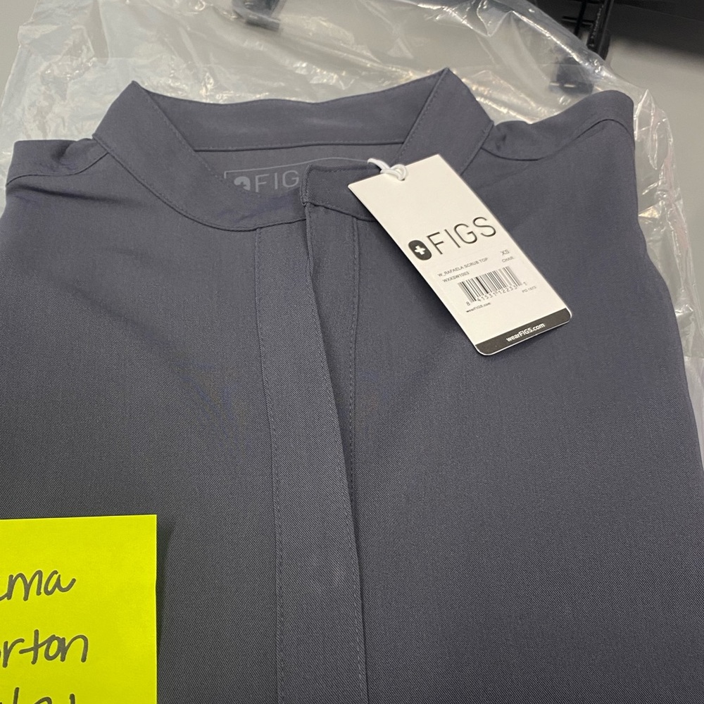 Figs scrubs